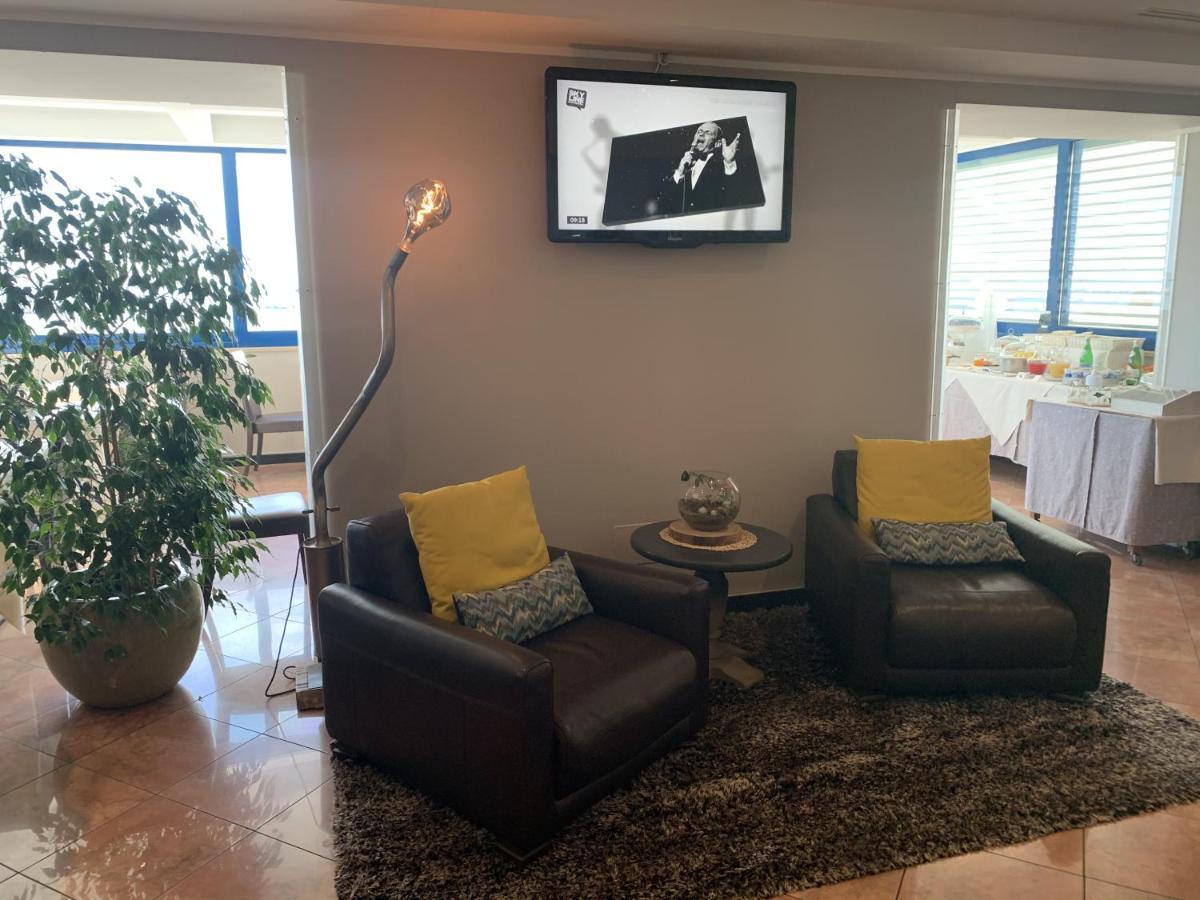 צ'יביטאנובה מארקה Gabbiano Hotel מראה חיצוני תמונה